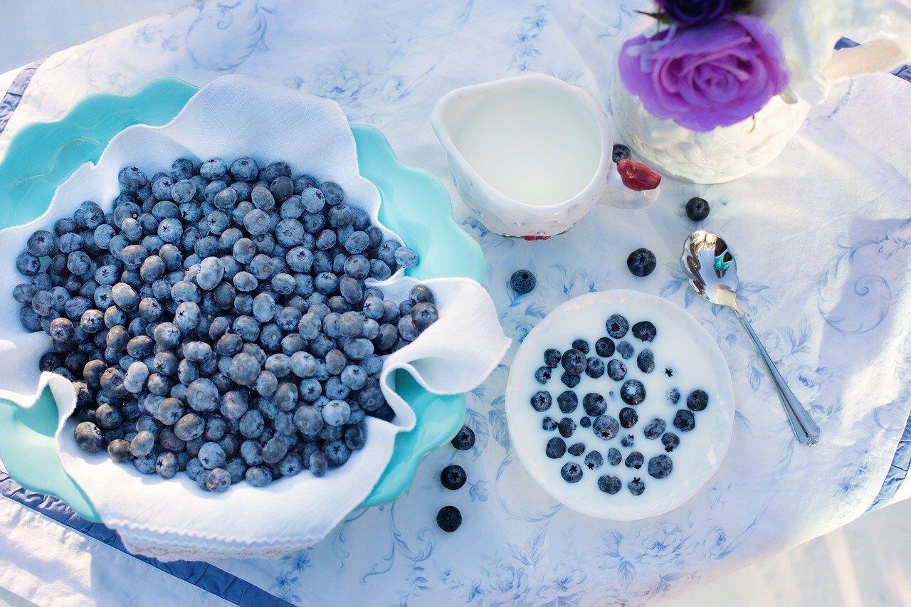 blueberries-1576409_1280